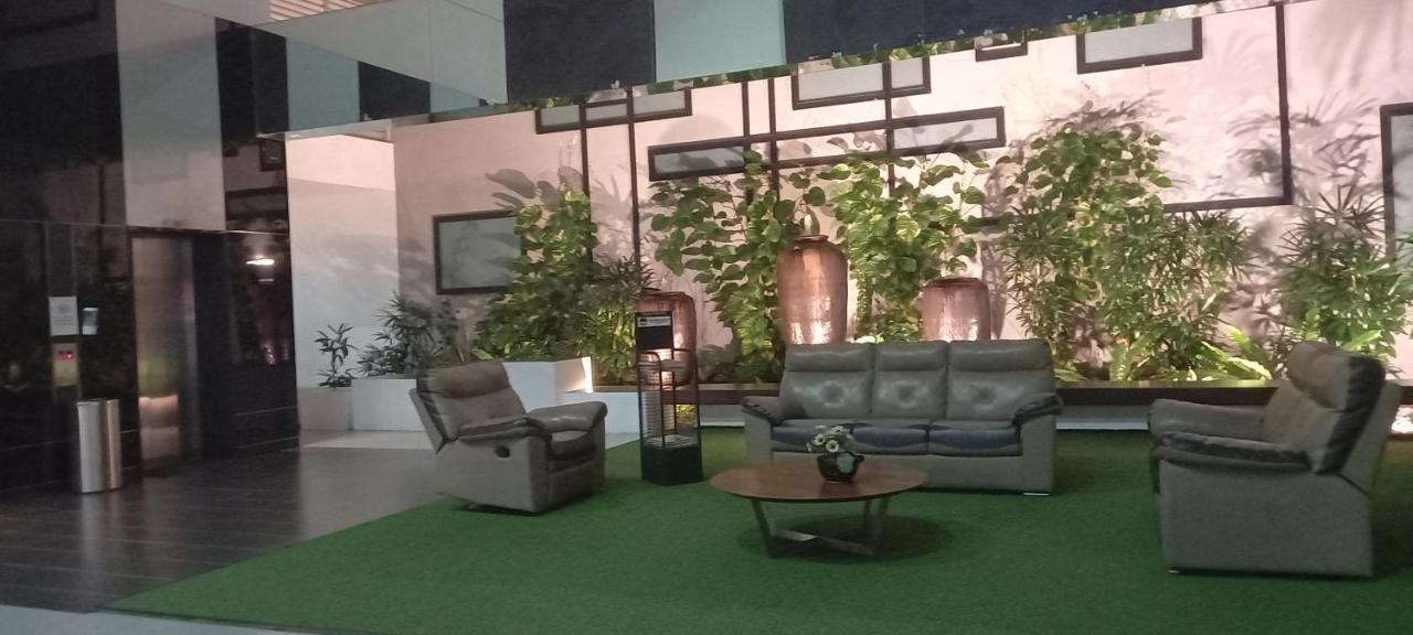 Yemala Suites At Skyloft - Johor Johor Bahru Eksteriør billede